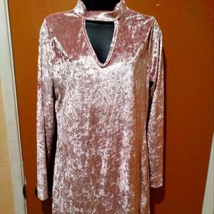 25. B2 Brand New Crush Velvet Pretty Pink Dress Sz Large No Comment